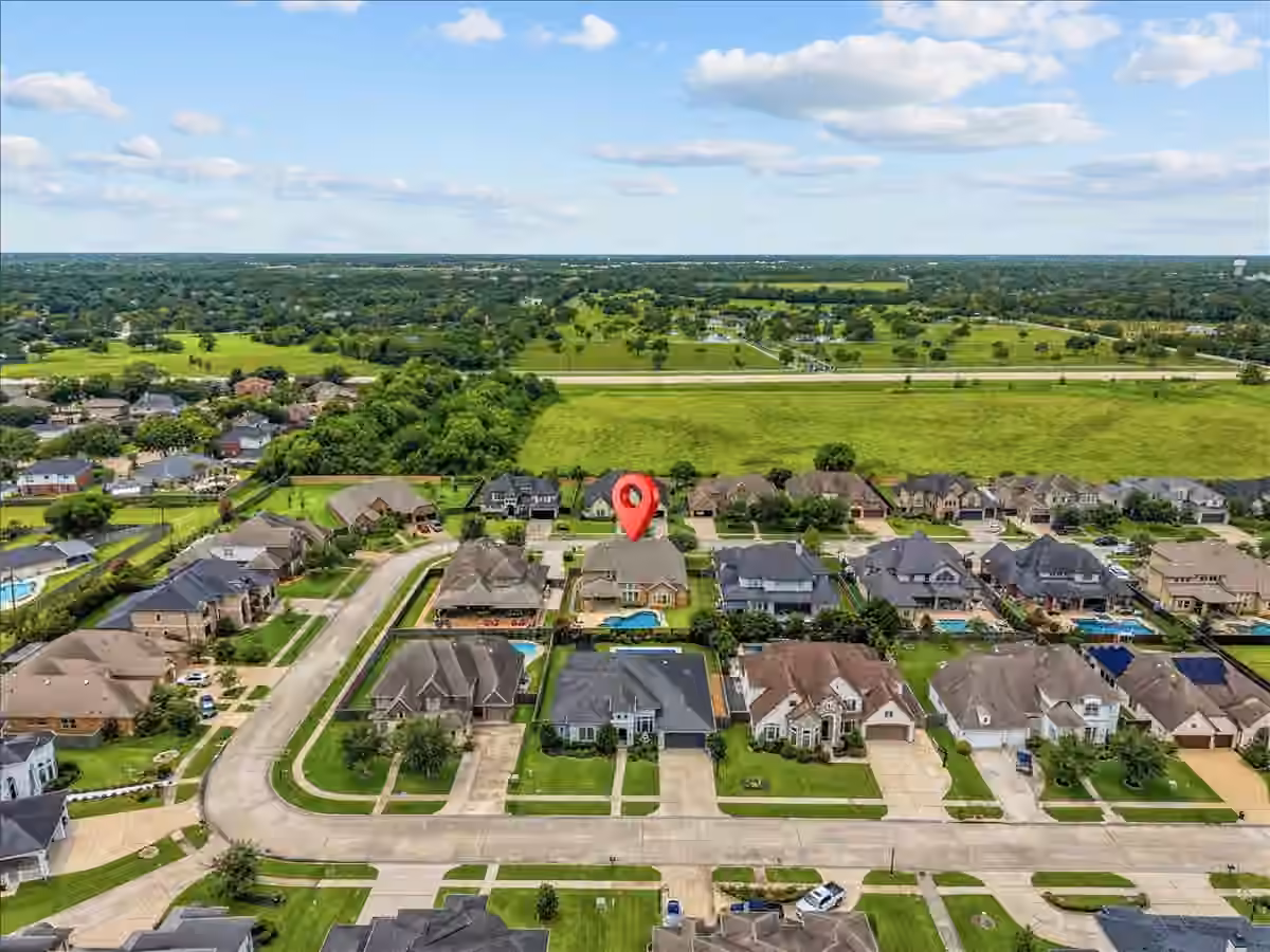 Photo 5 of 1817 Eagle Creek Drive, Friendswood, TX
