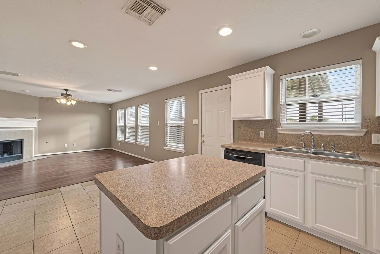 Photo 6 of 2338 Summit Meadow Drive, Houston, TX
