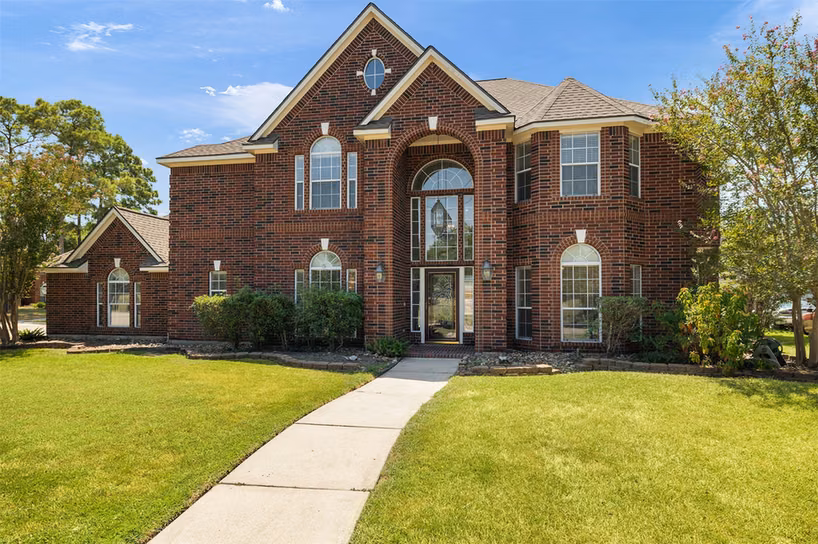 Photo 3 of 3123 Wilshire Lane, Baytown, TX