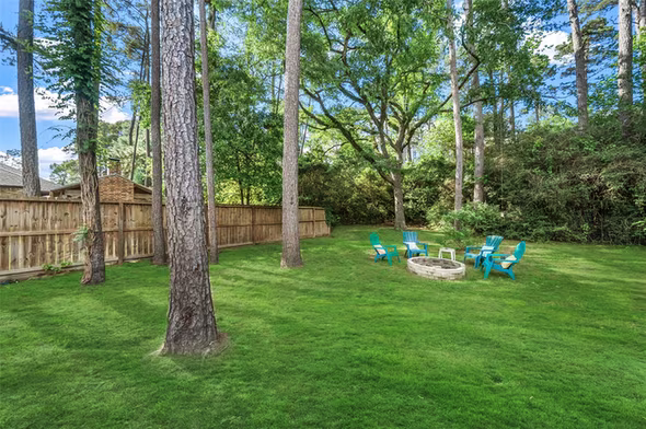 Photo 2 of 181 Wyndemere Drive, Montgomery, TX