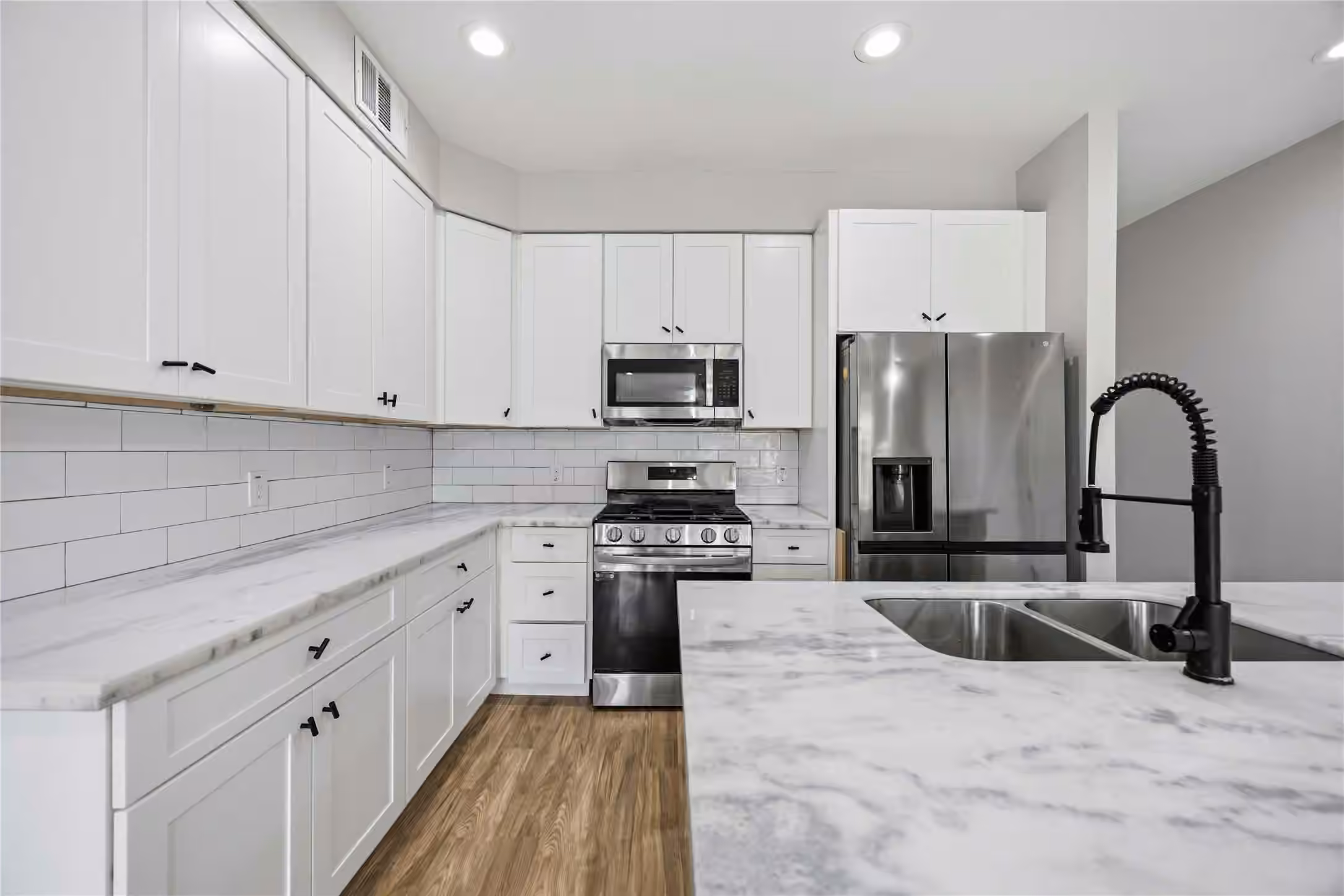 Photo 6 of 6526 Tuskegee Street, Houston, TX