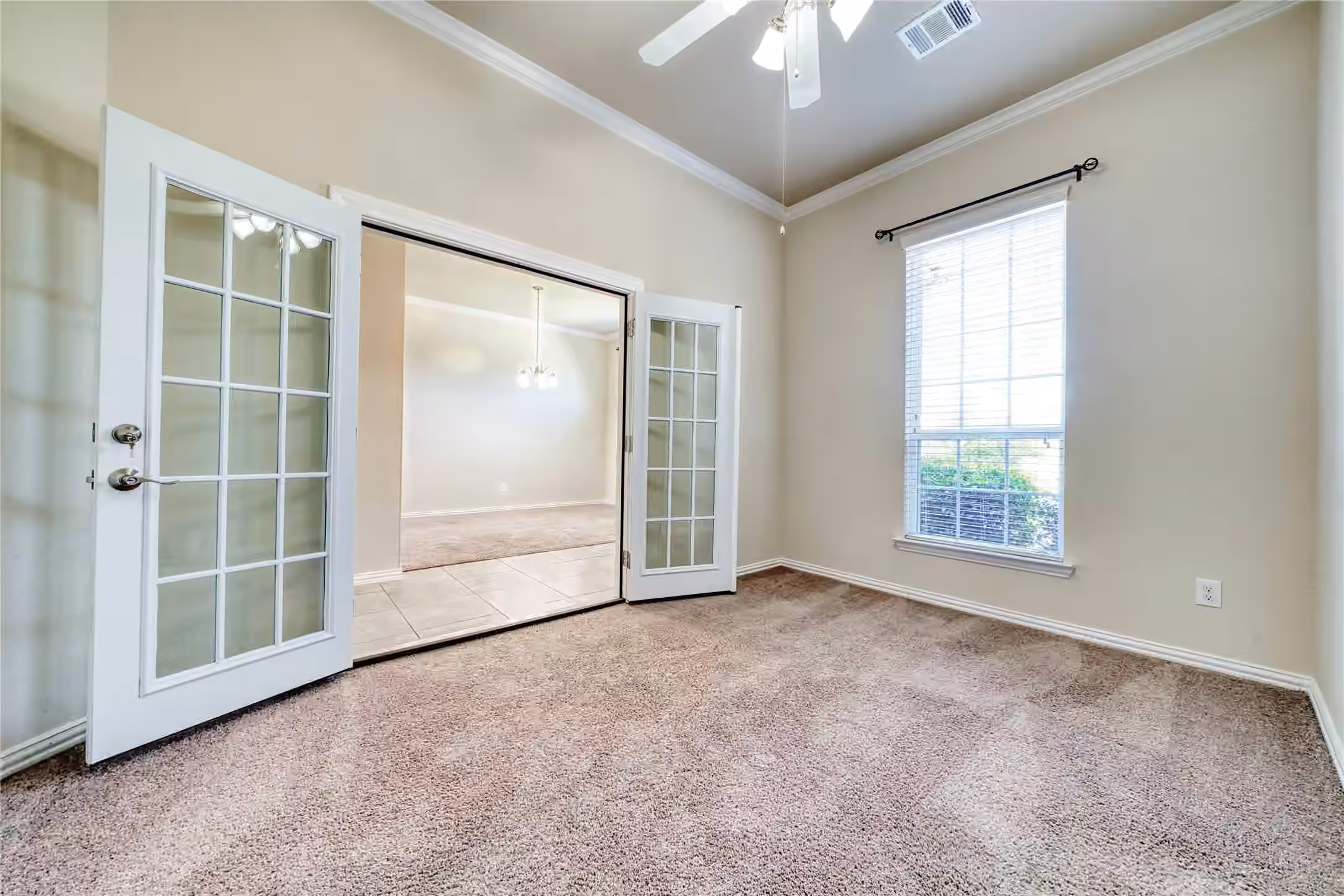 Photo 7 of 9515 Taylor Lane, Mont Belvieu, TX