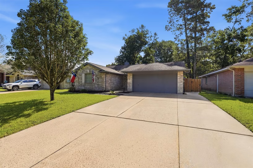 Photo of 17706 Typhoon Way, Crosby, TX 77532