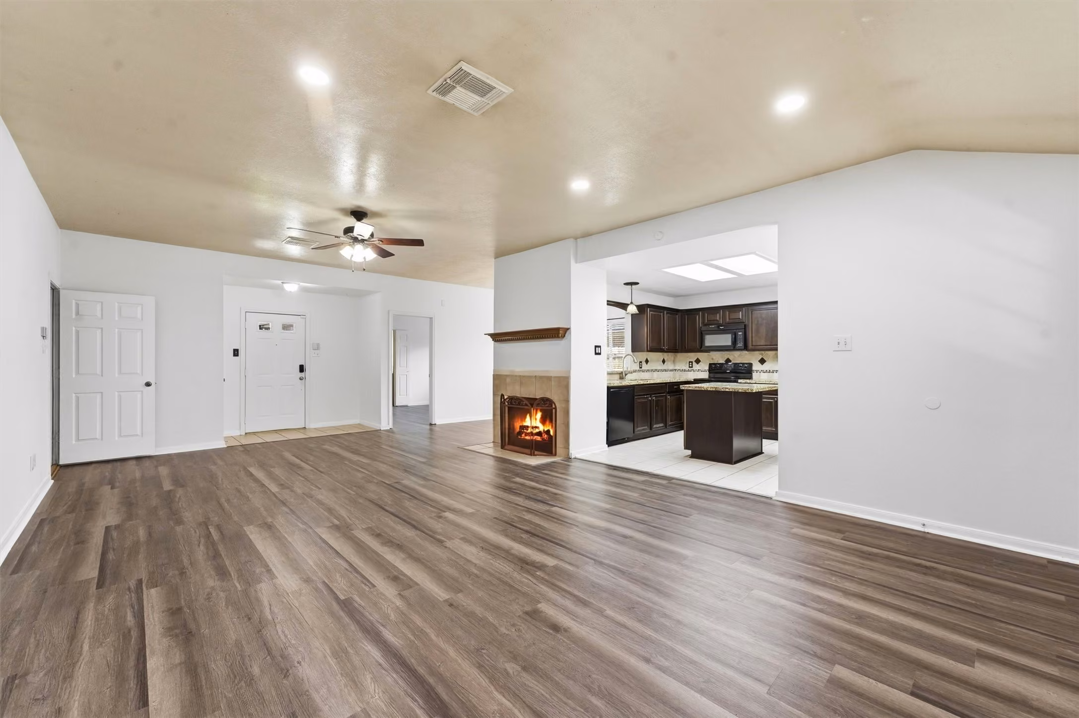 Photo 5 of 17706 Typhoon Way, Crosby, TX