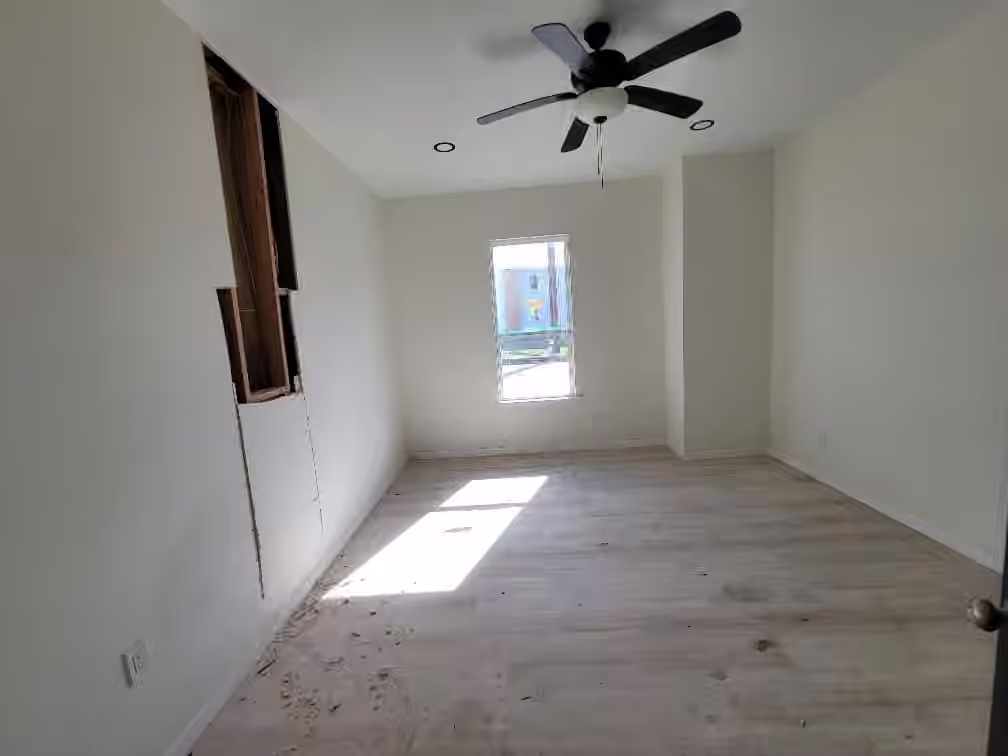 Photo 3 of 2728 Sealy Street, Galveston, TX