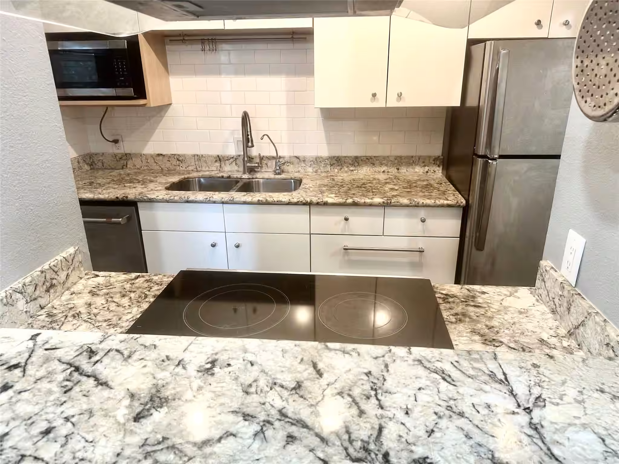 Photo 4 of 8245 Kingsbrook Road 239, Houston, TX