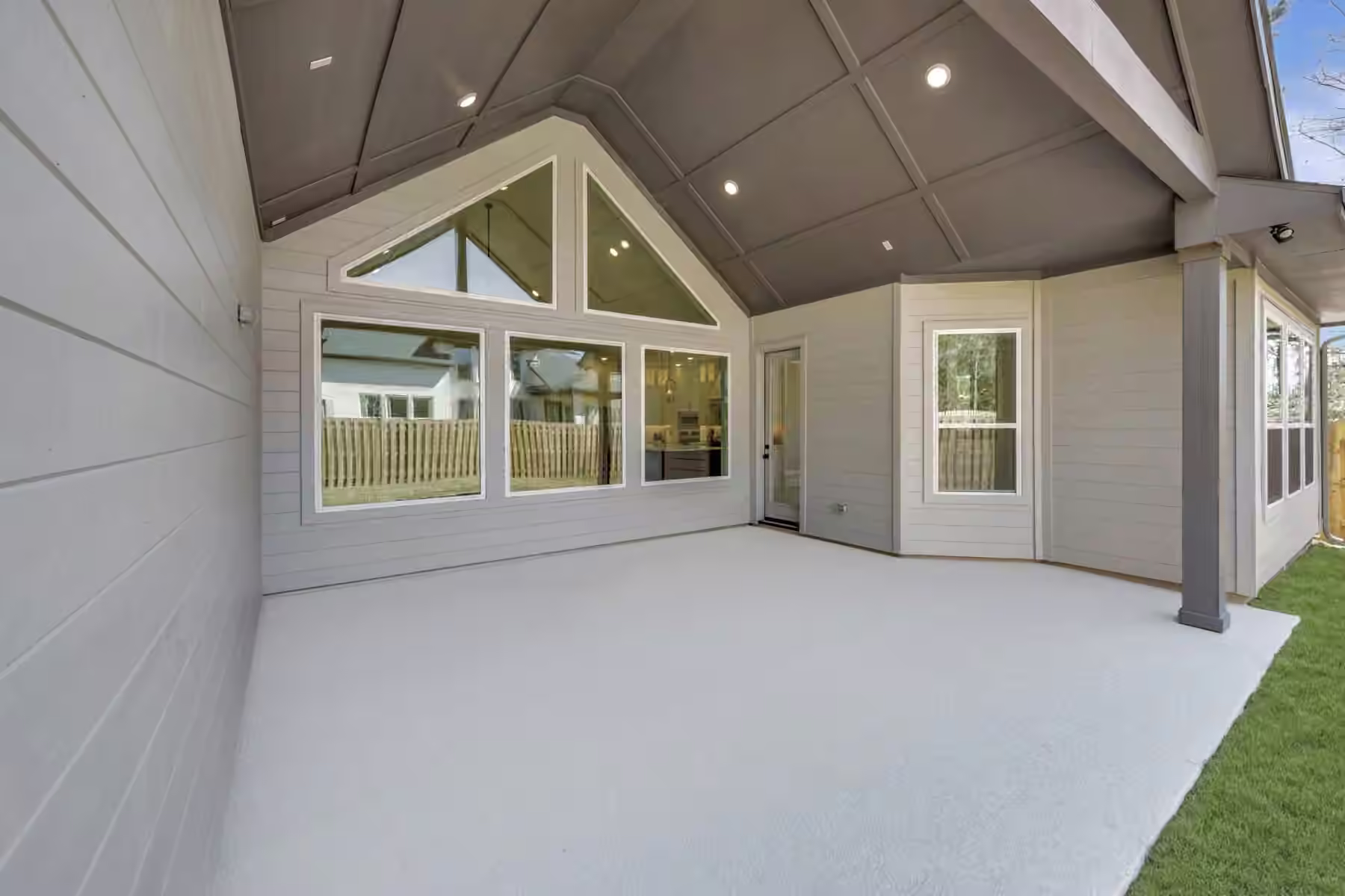 Photo 5 of 41750 Wendele Way, Montgomery, TX
