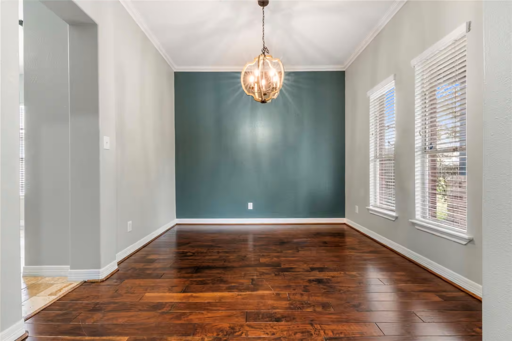 Photo 5 of 702 Clayton Street, Tomball, TX
