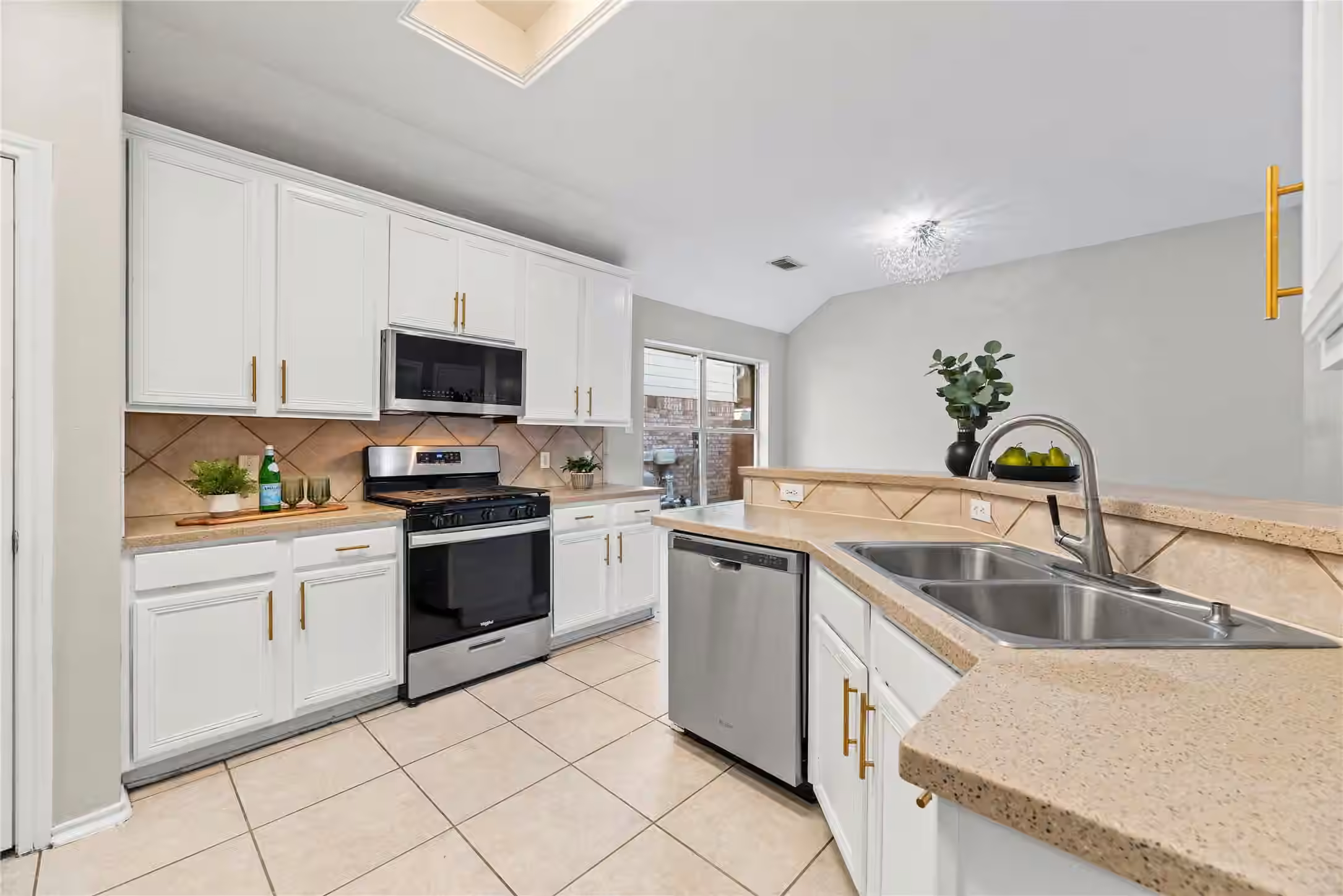 Photo 3 of 2706 Argos Drive, Missouri City, TX