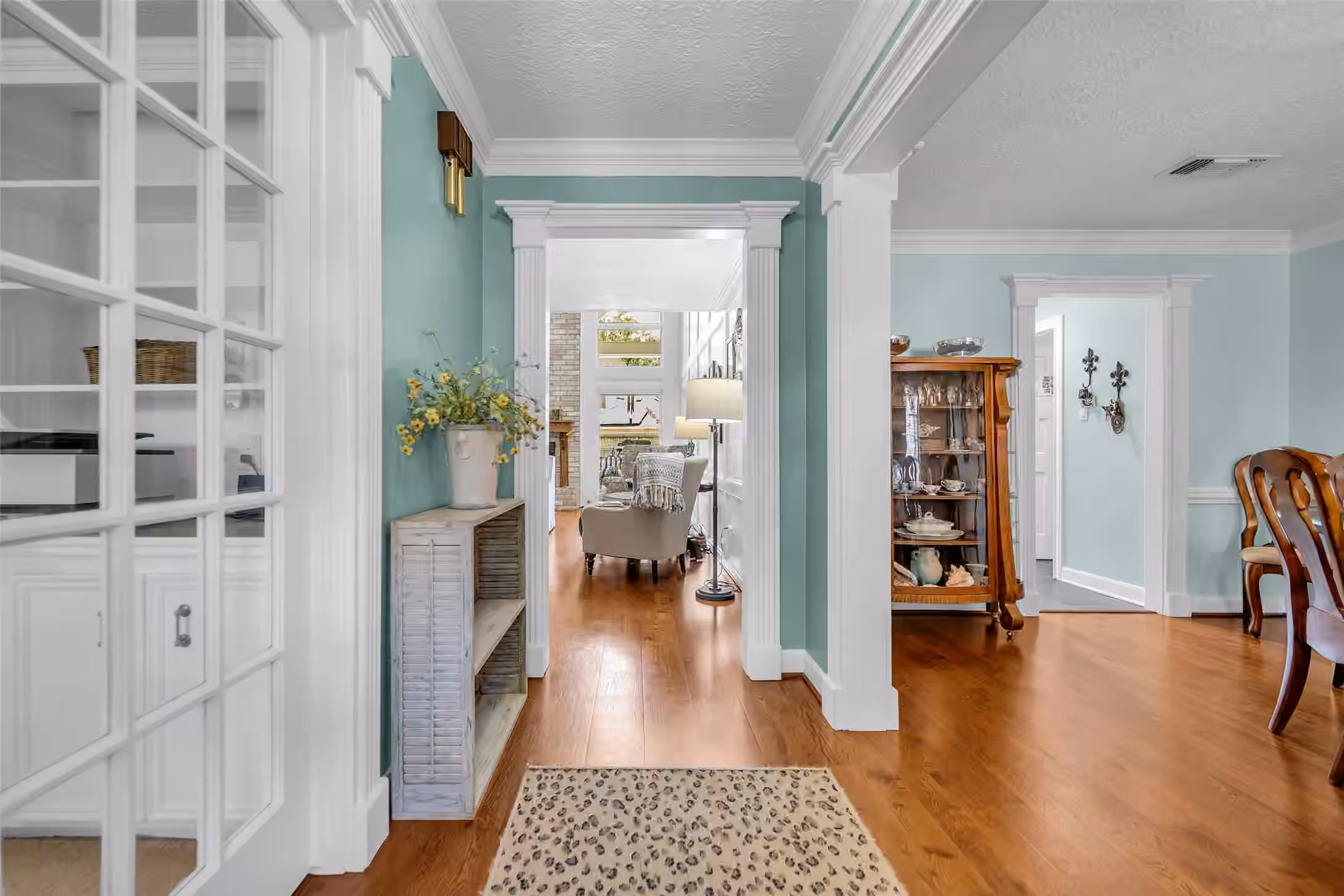Photo 6 of 8018 Northbridge Drive, Spring, TX