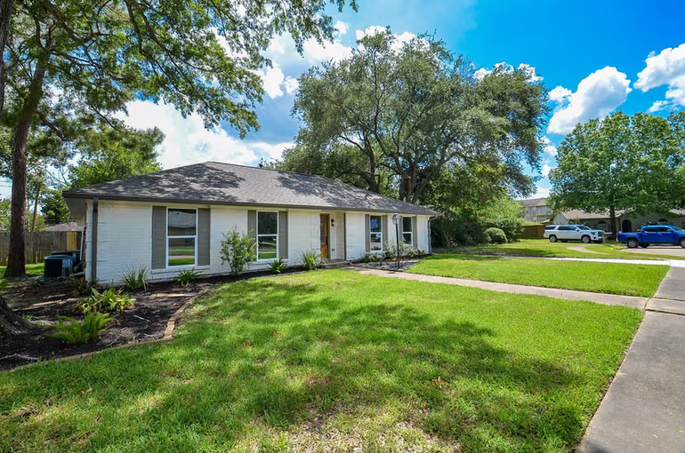 Photo 5 of 12511 Nova Drive, Houston, TX