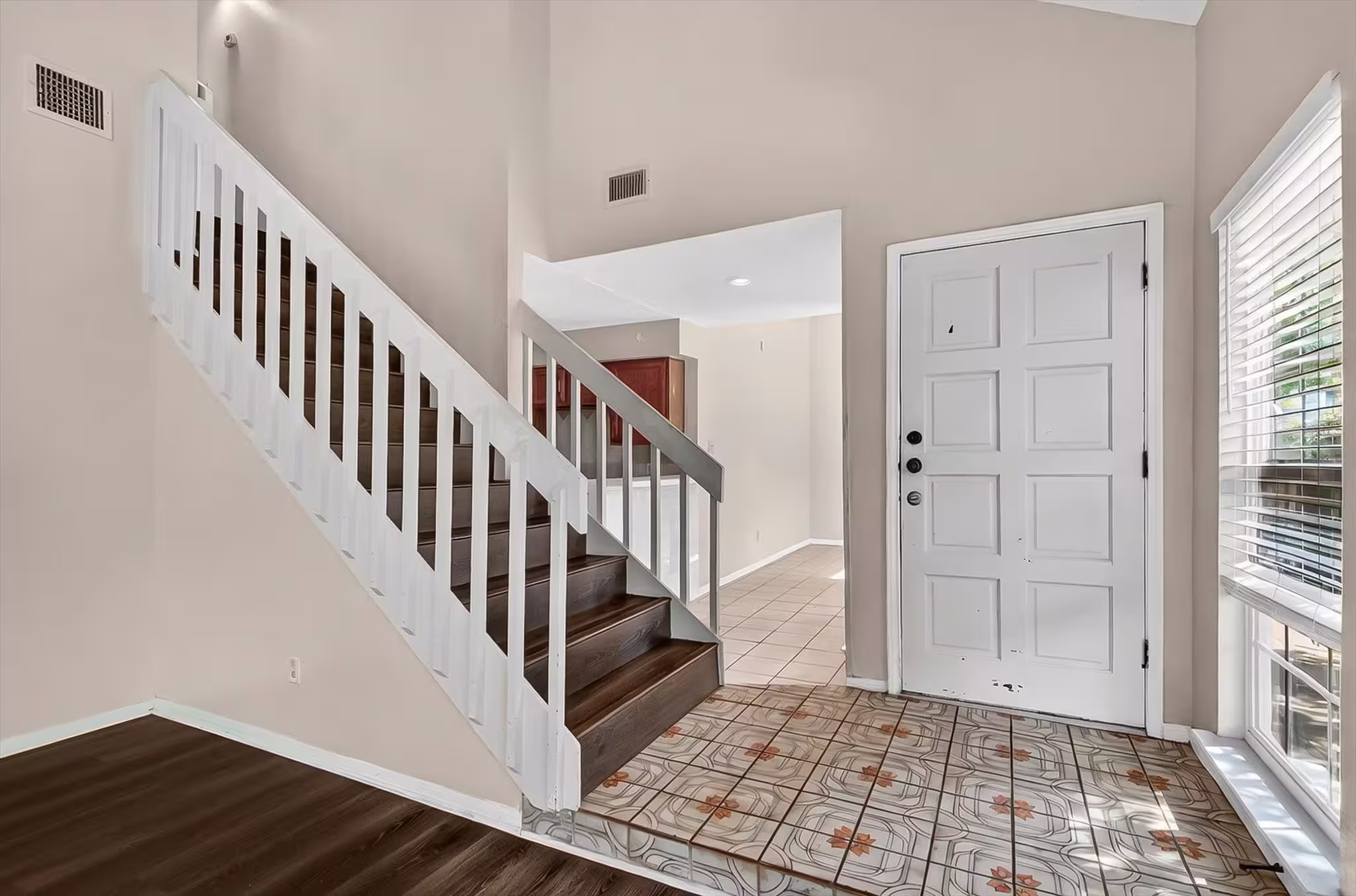 Photo 3 of 8667 Vinkins Road, Houston, TX
