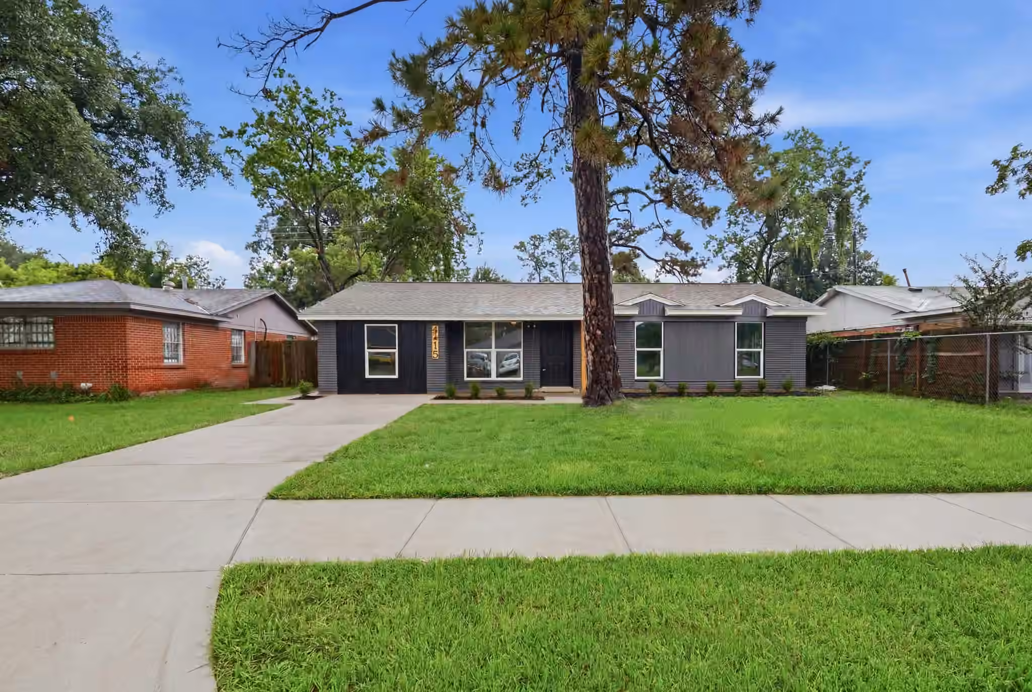 Photo of 6415 Annunciation Street, Houston, TX
