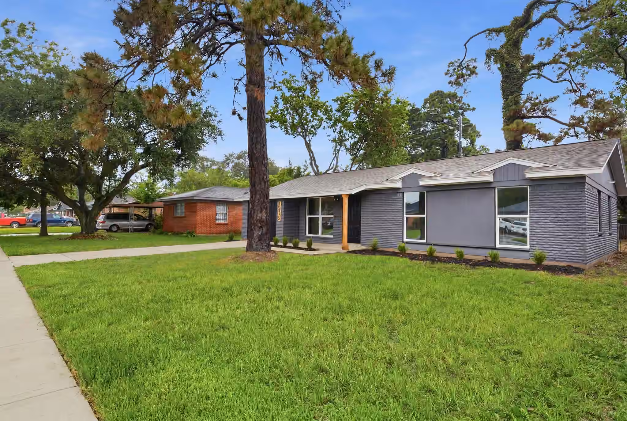 Photo 5 of 6415 Annunciation Street, Houston, TX
