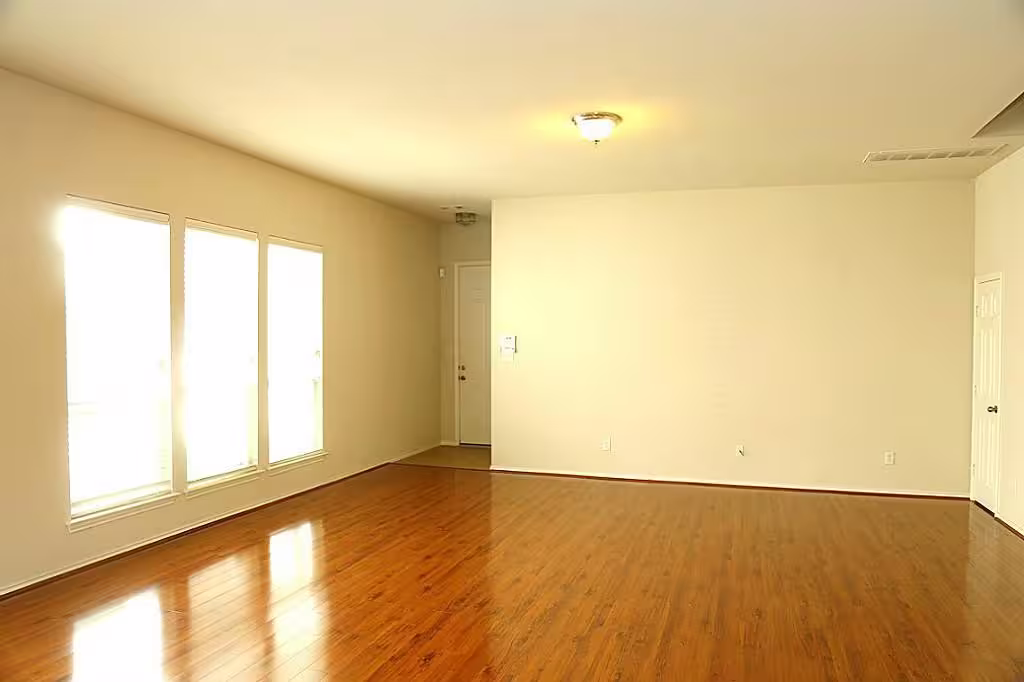 Photo 3 of 2926 Hebert Trail Drive, Houston, TX