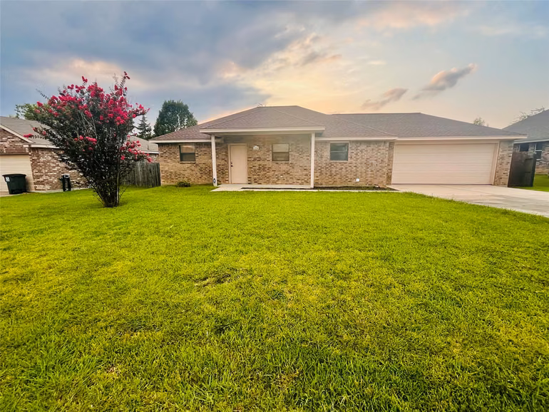 Photo of 13340 Miller Lane, Willis, TX 77318