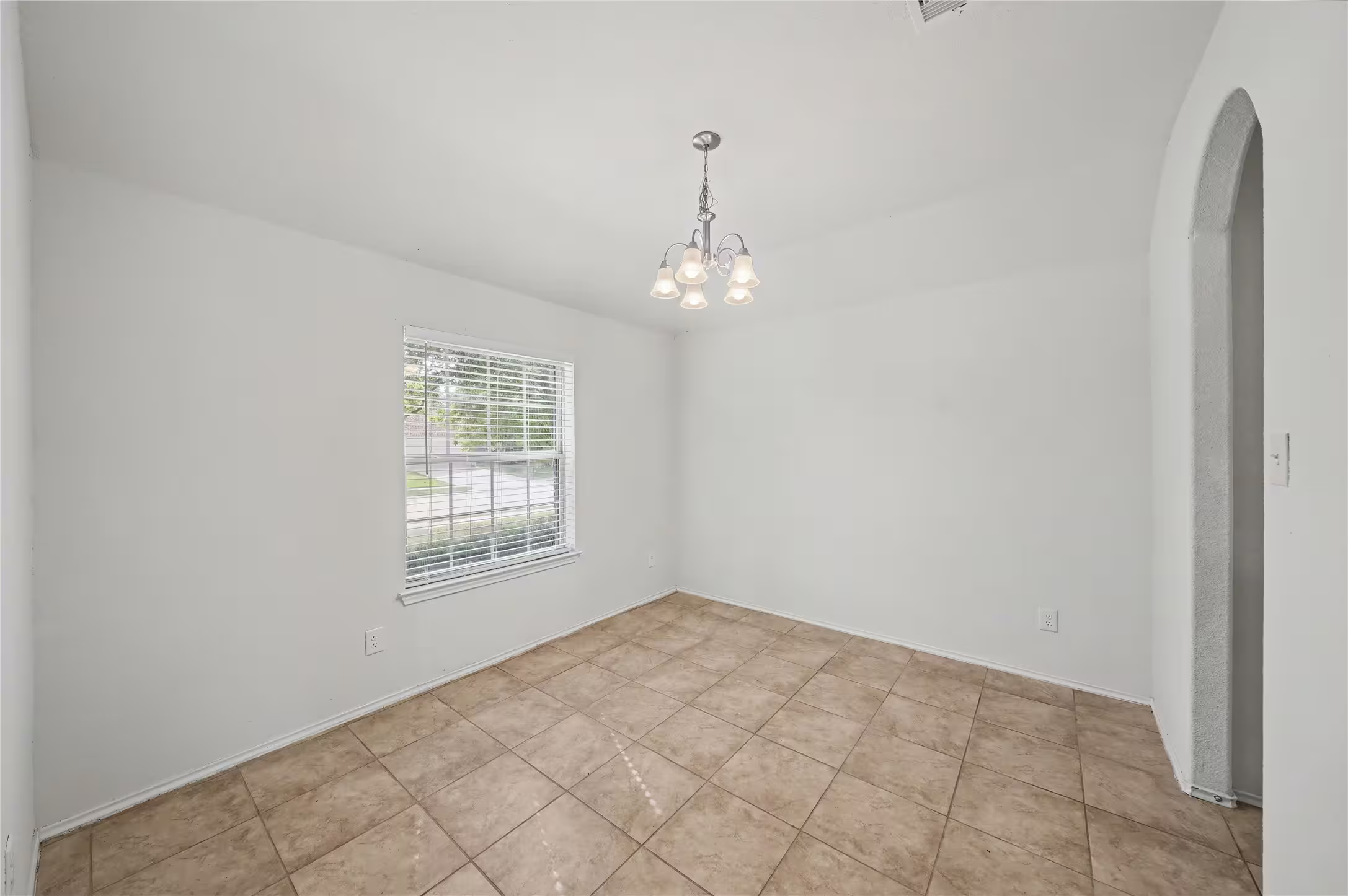 Photo 5 of 3335 Jane Way, Richmond, TX