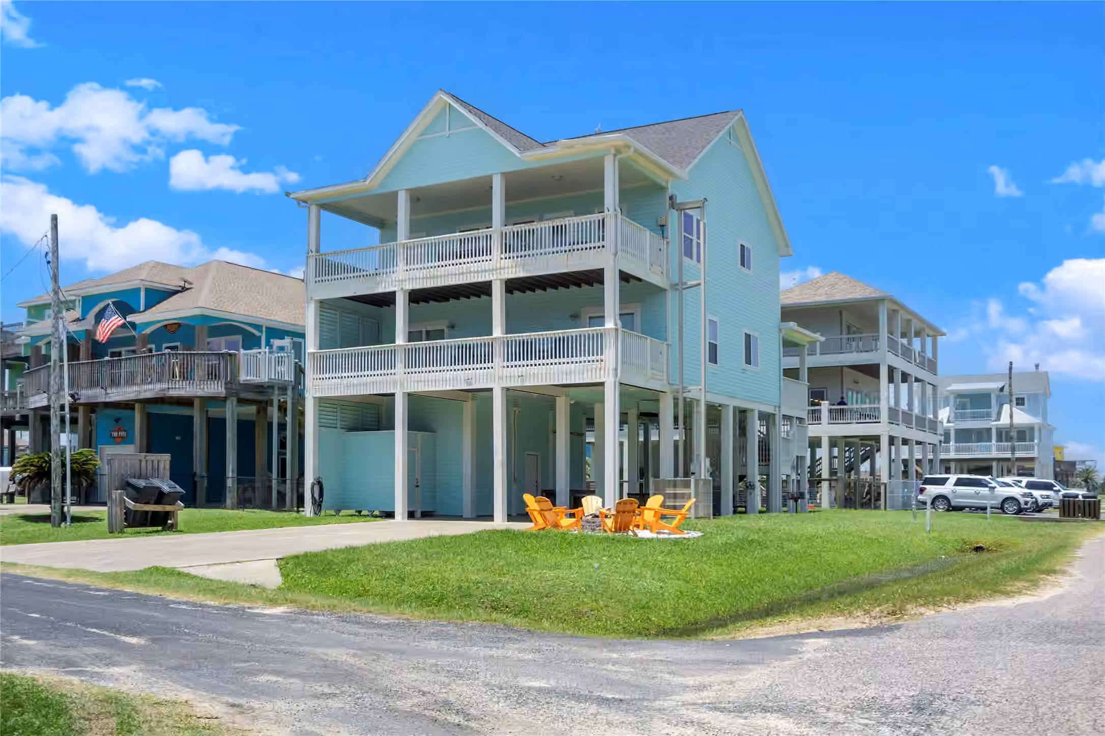 Photo of 819 Eastview, Crystal Beach, TX 77650