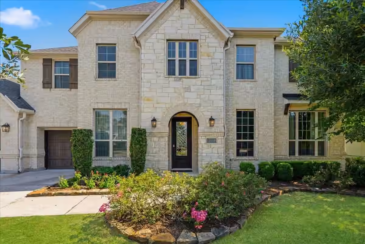Photo 2 of 17018 Sweet Bay Court, Conroe, TX