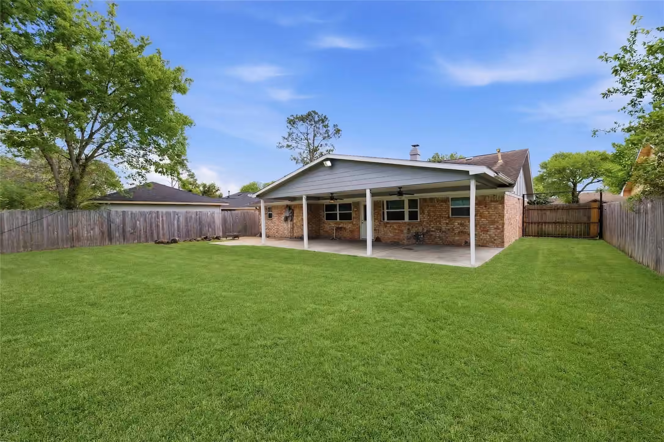Photo 3 of 7030 Sandswept Lane, Houston, TX