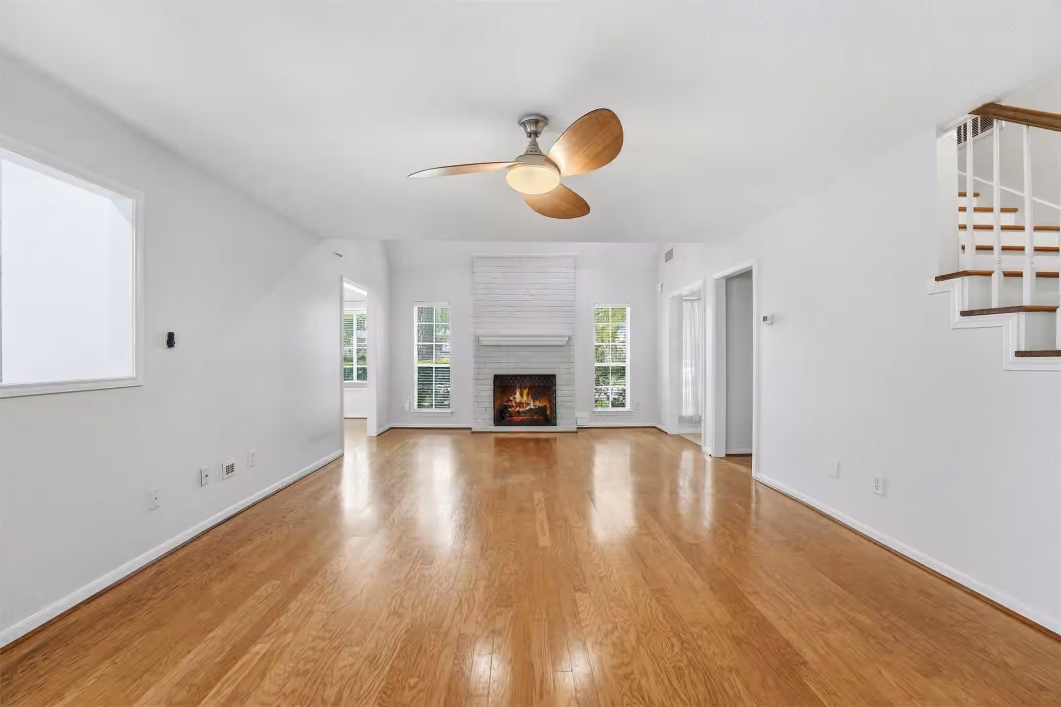 Photo 7 of 12527 Piping Rock Drive, Houston, TX