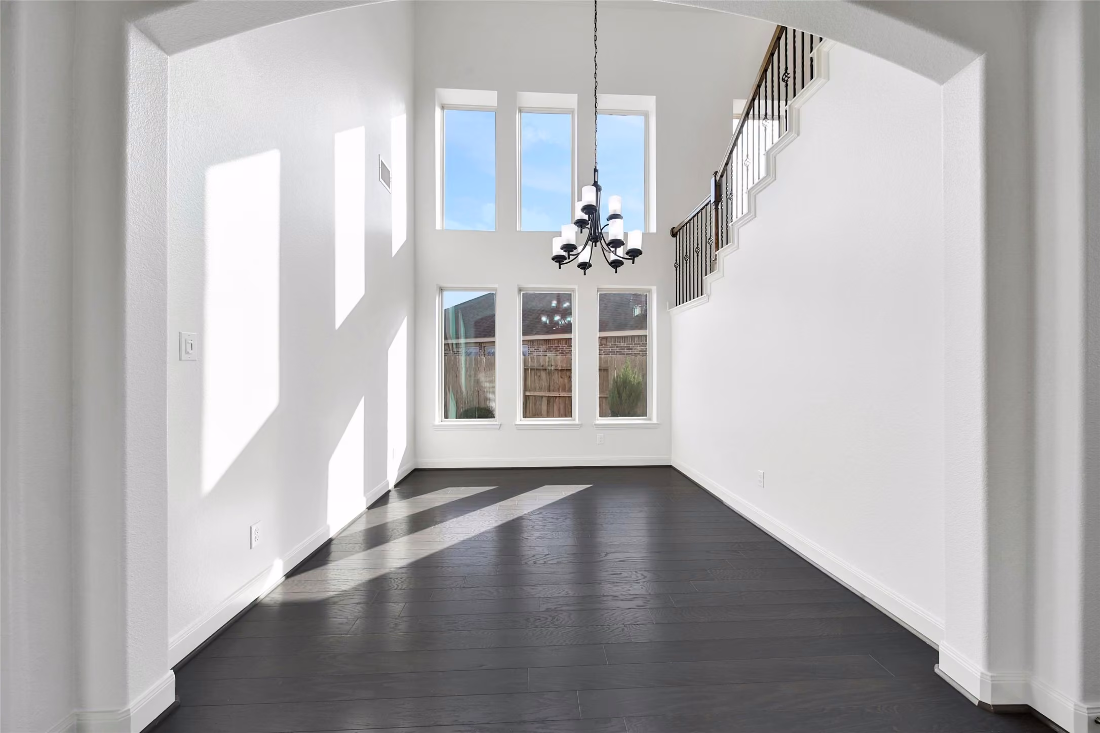 Photo 6 of 11030 Sarah Bluff Lane, Cypress, TX