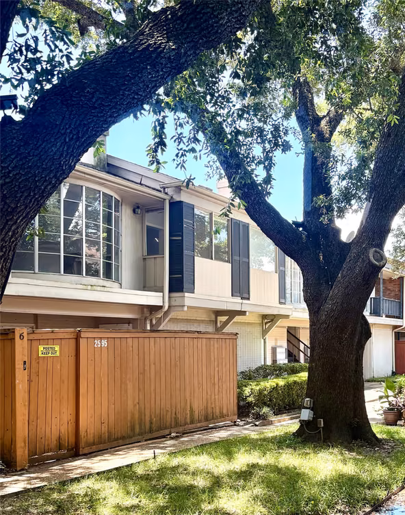Photo 3 of 2595 Marilee Lane 6, Houston, TX