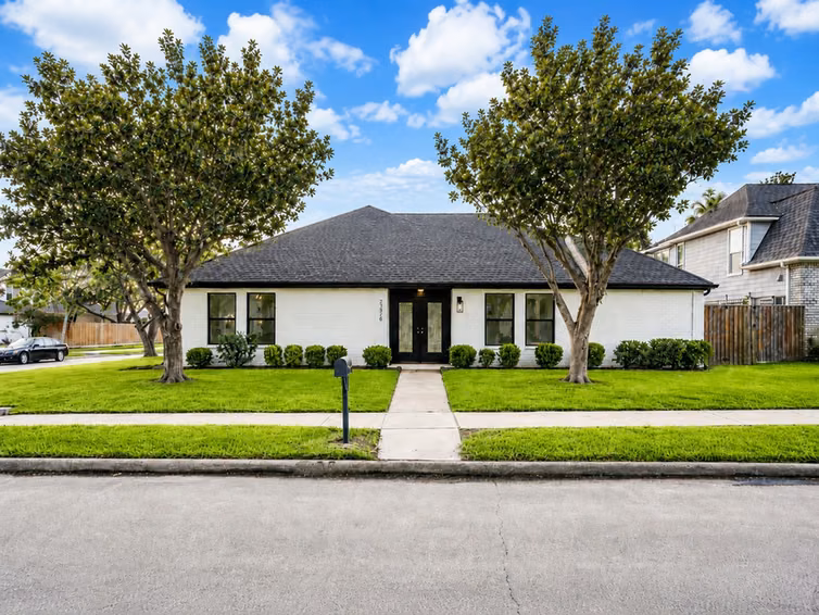 Photo of 2275 Woodland Springs Street, Houston, TX