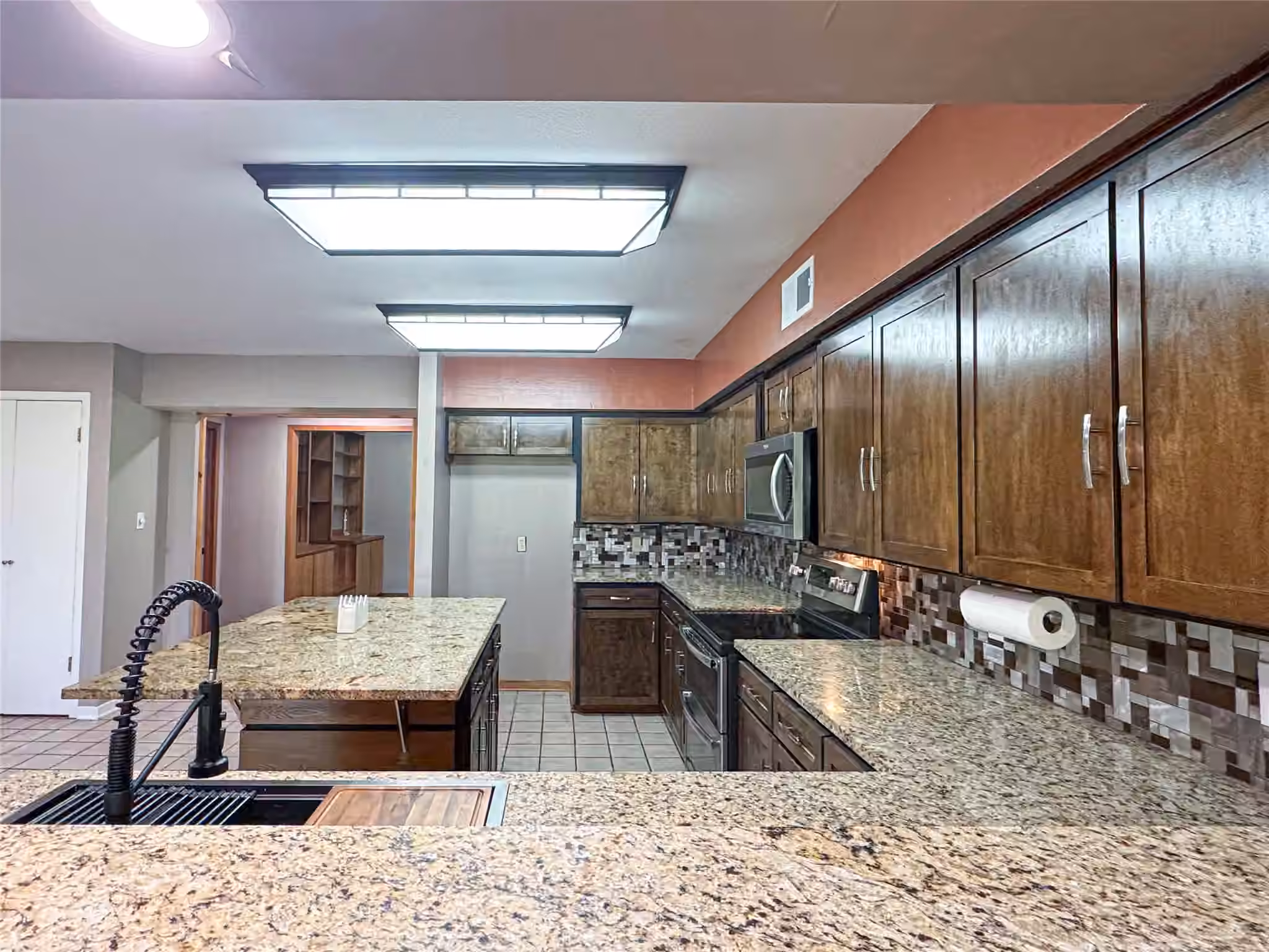 Photo 6 of 5610 County Road 823, West Columbia, TX