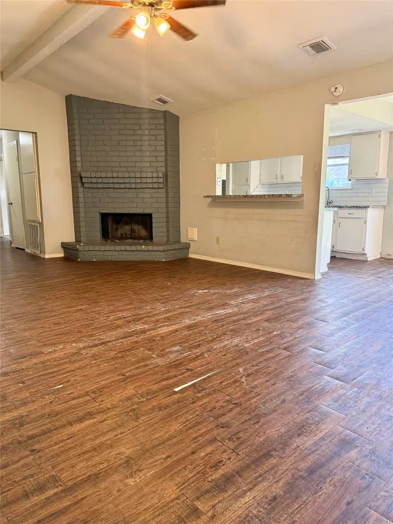 Photo 3 of 21139 Carmel Valley Drive, Katy, TX