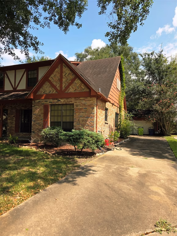 Photo 4 of 2310 Deer Meadow Drive, Missouri City, TX