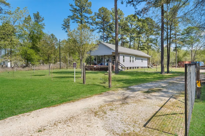 Photo 3 of 275 Pashun Lane, New Waverly, TX