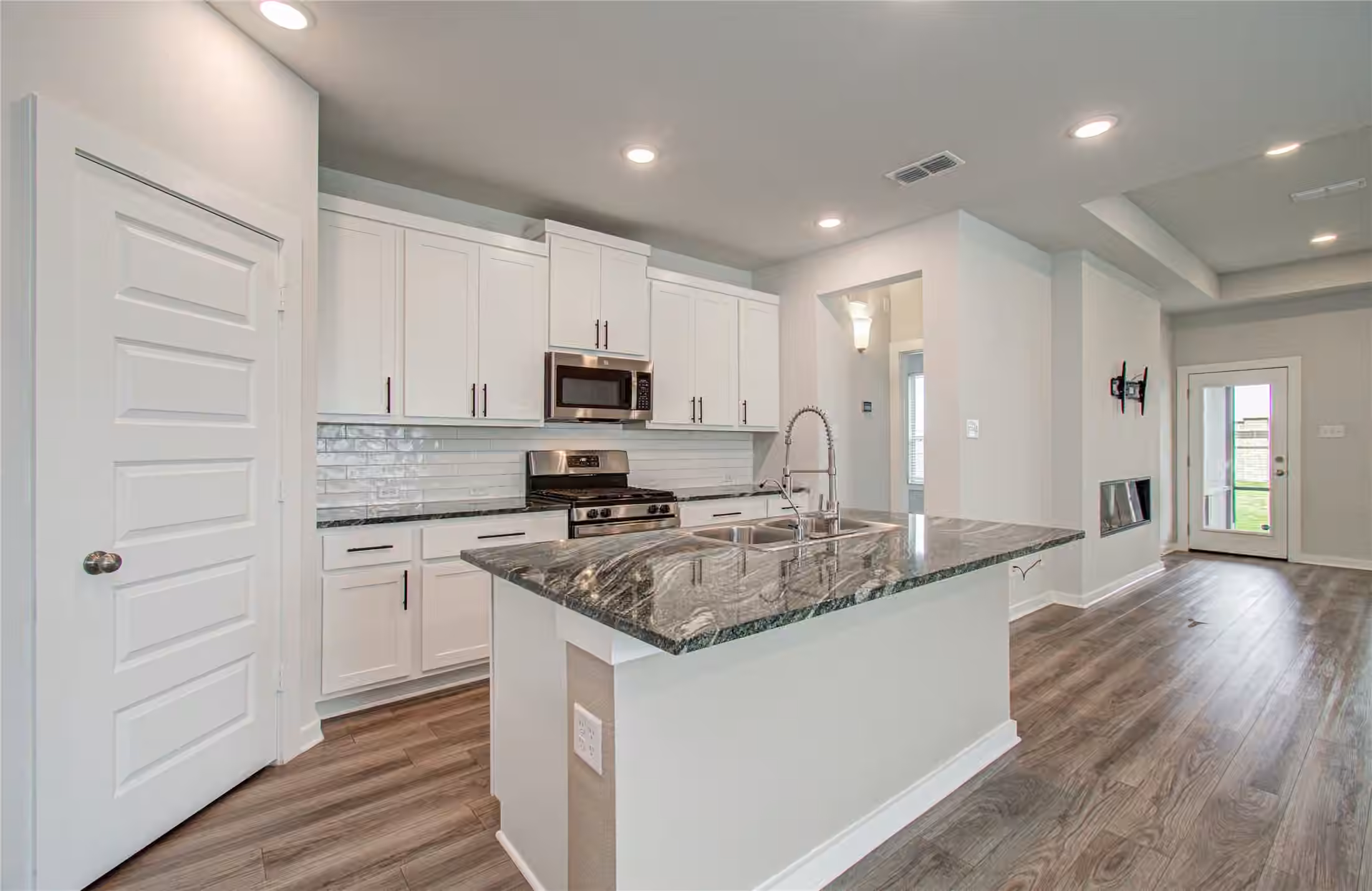 Photo 7 of 21822 Heather Elm Drive, Cypress, TX