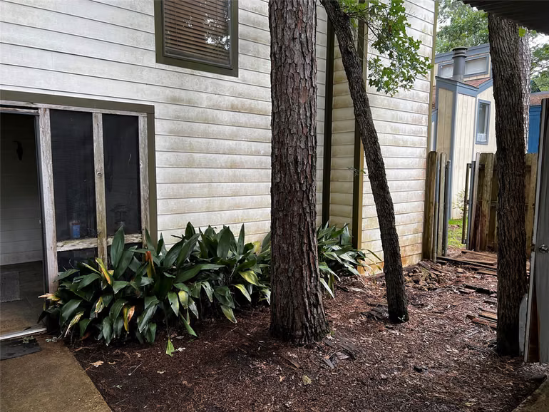 Photo 6 of 26625 Quail Court, Huntsville, TX