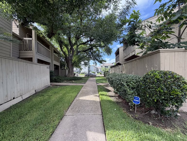 Photo of 9333 Pagewood Lane, Houston, TX 77063