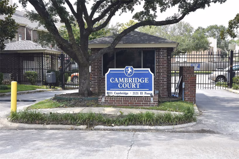Photo 2 of 2121 El Paseo Street 2000, Houston, TX