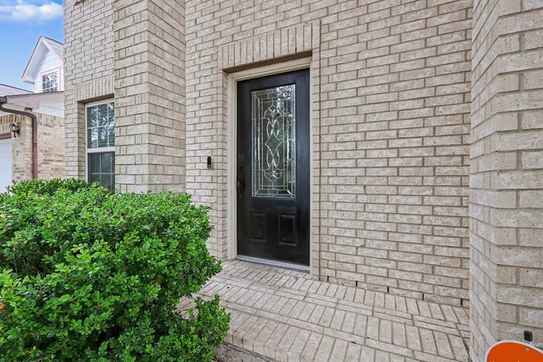 Photo 3 of 2705 Golden Creek Lane, Pearland, TX