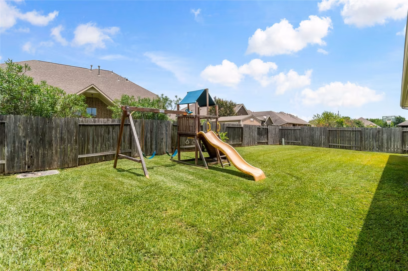 Photo 2 of 5307 Savannah Bend Drive, Rosharon, TX