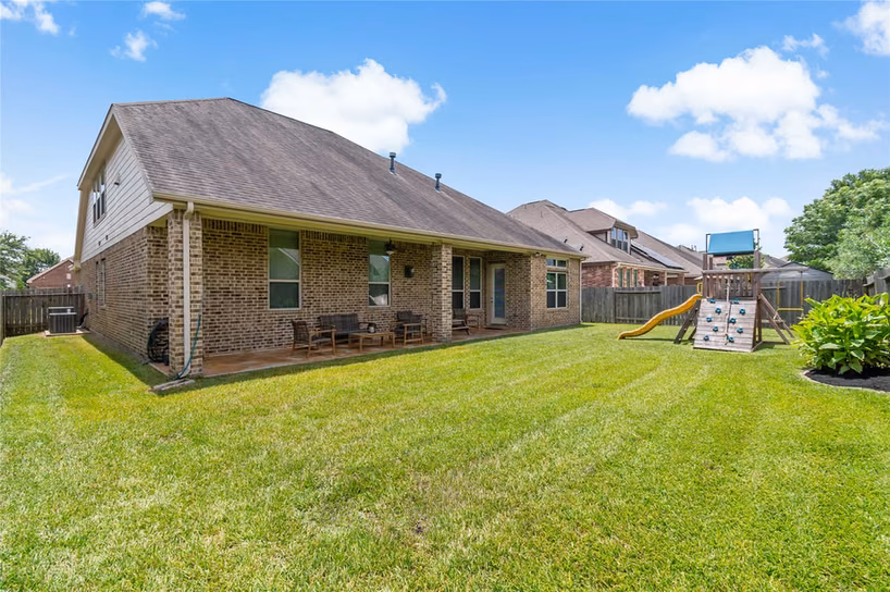 Photo 3 of 5307 Savannah Bend Drive, Rosharon, TX