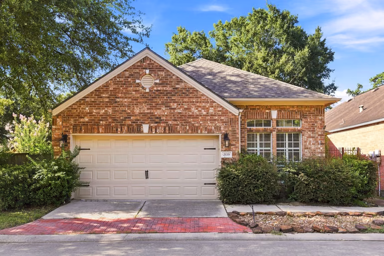 Photo 5 of 3119 Cedar Knolls Drive, Kingwood, TX