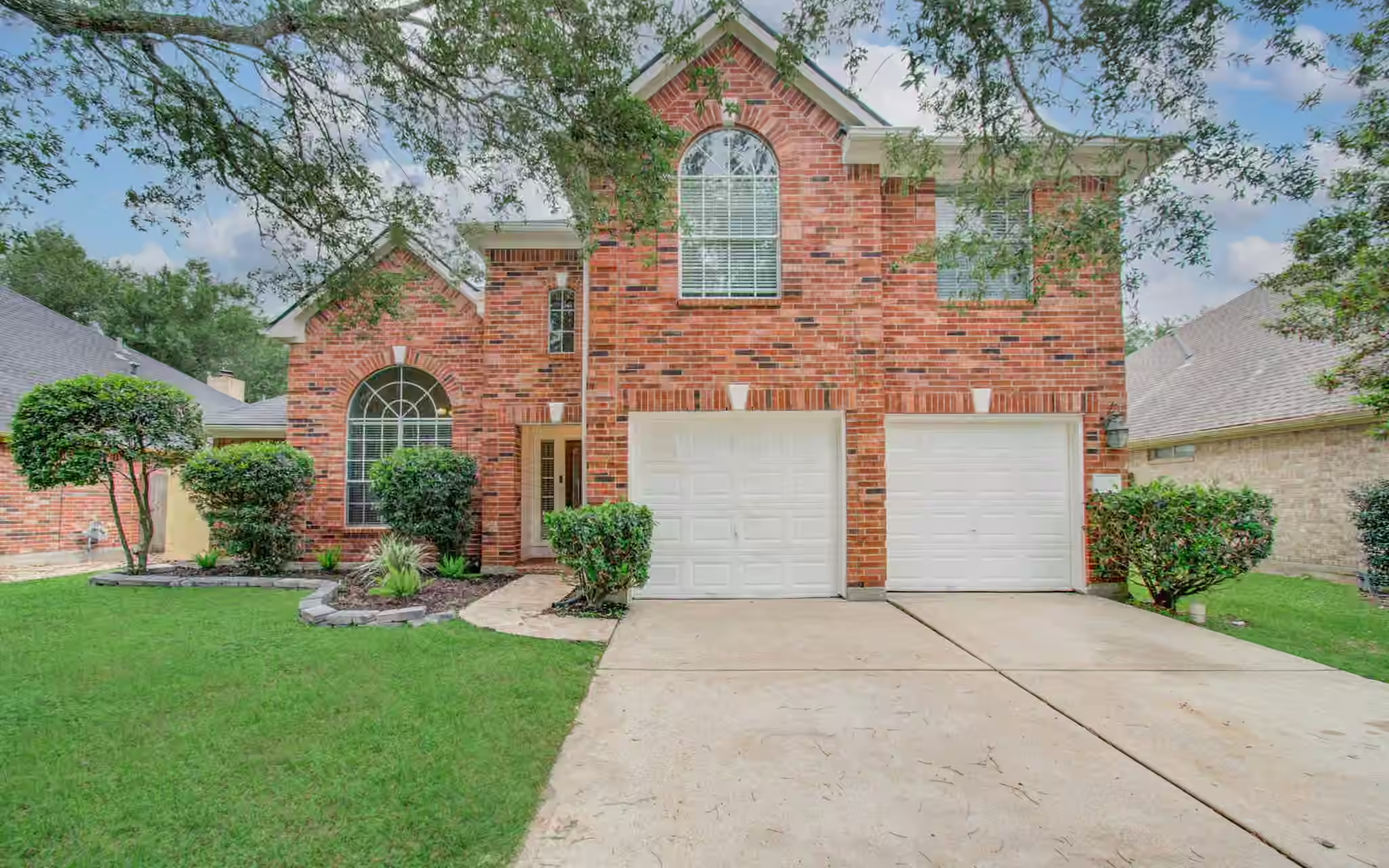 Photo 3 of 6801 Paigetree Lane, Pearland, TX