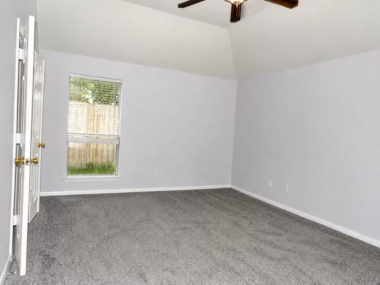 Photo 7 of 16442 Sylvan Dale Drive, Humble, TX