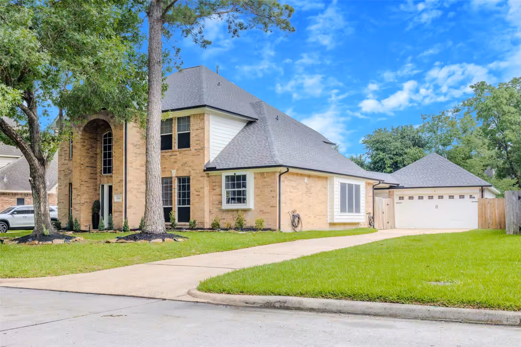 Photo 3 of 12902 Lady Jane Court, Houston, TX