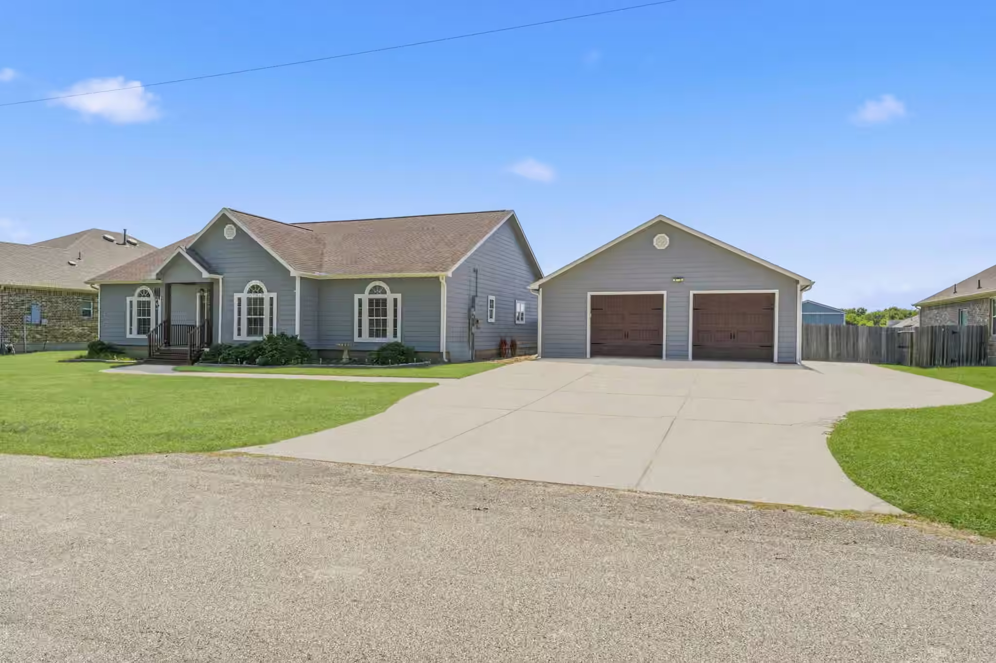 Photo 3 of 1320 Oregon Street, La Porte, TX