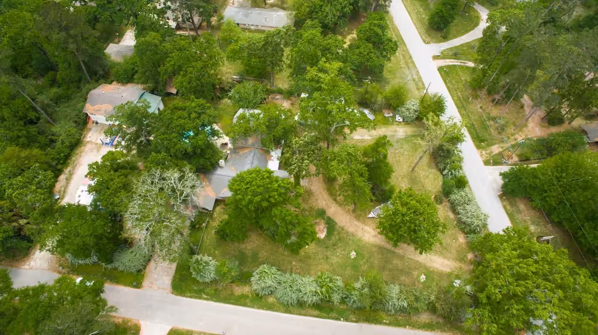 Photo 3 of 1802 Pinewoods Way, Spring, TX