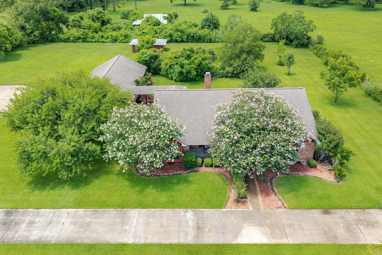 Photo 7 of 2910 County Road 519, Brazoria, TX