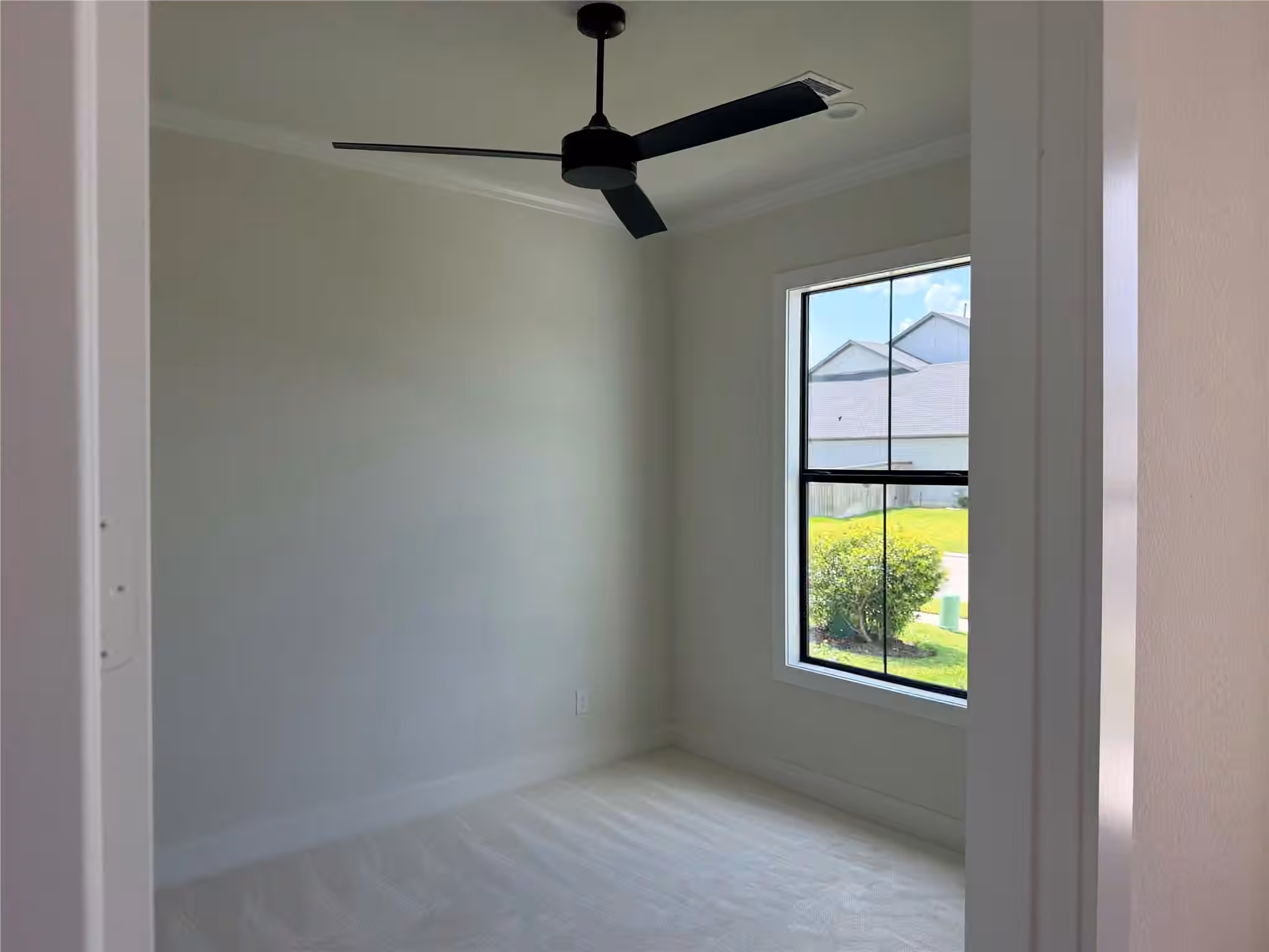 Photo 3 of 1727 South Pointe, Friendswood, TX