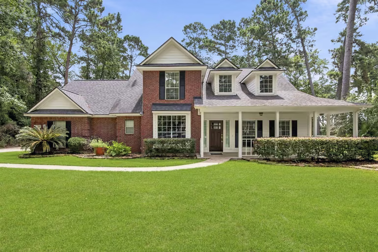 Photo of 14 Creek Forest Lane, Conroe, TX 77384