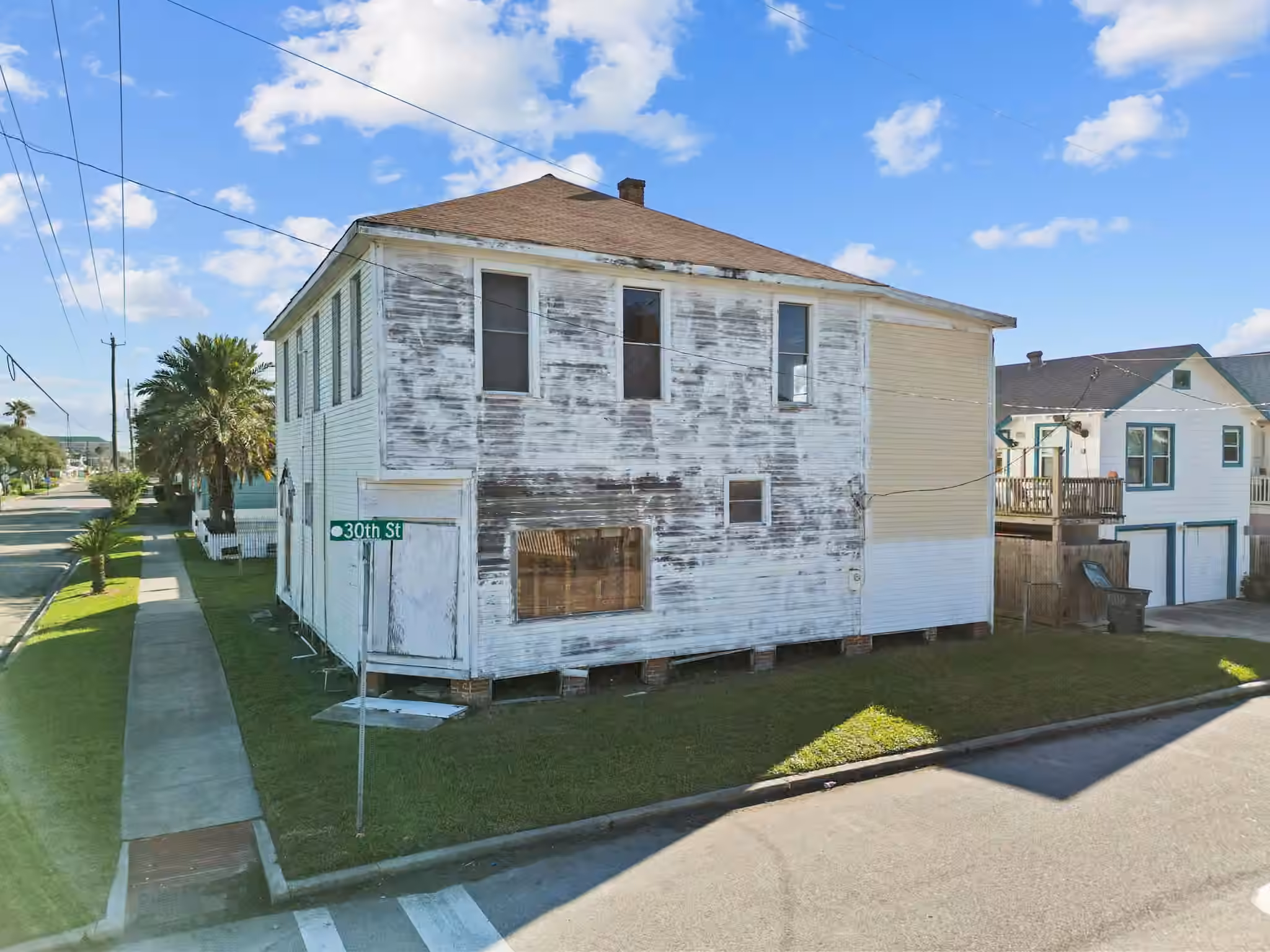 Photo 4 of 2927 Avenue Q, Galveston, TX