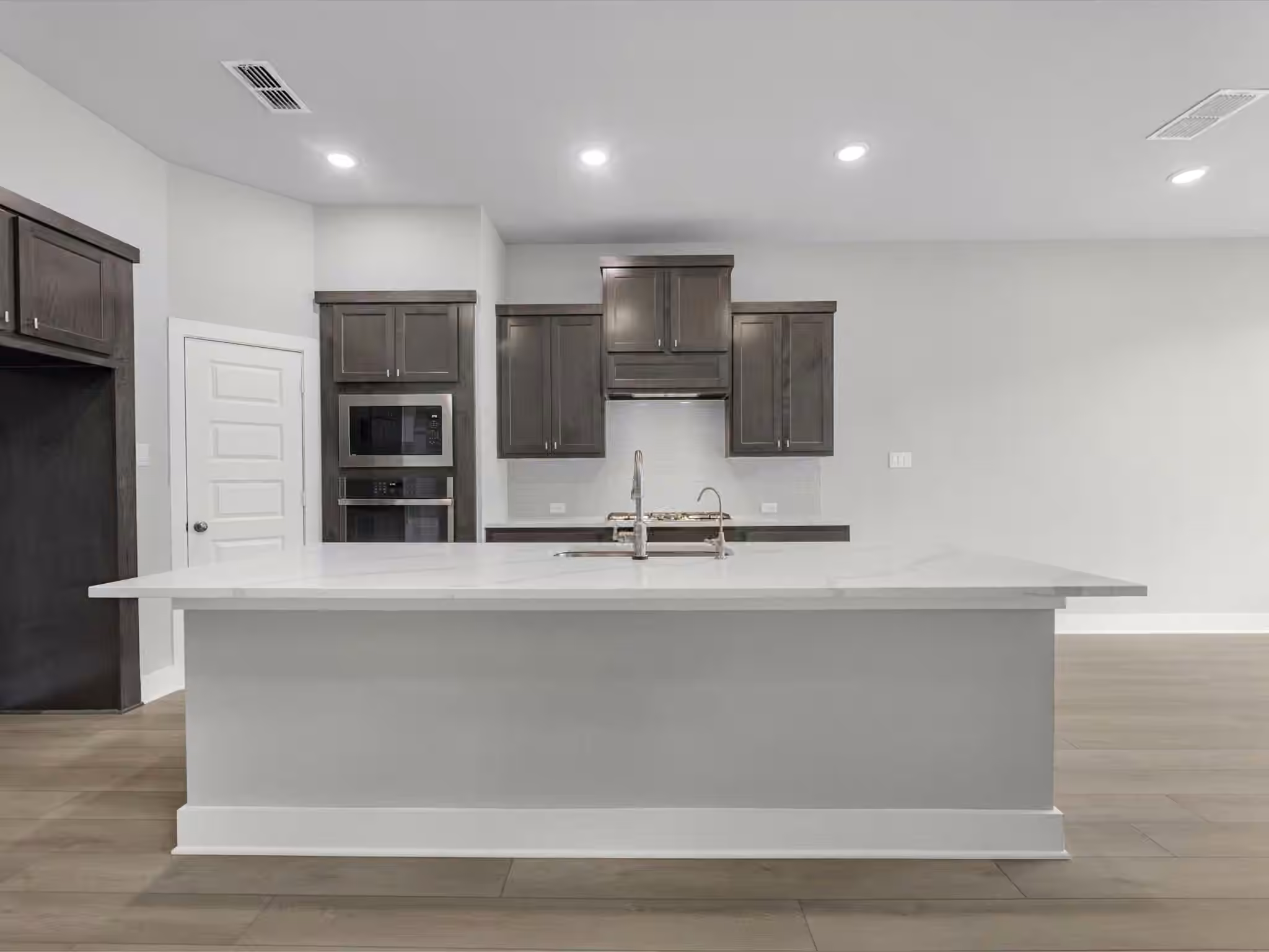 Photo 2 of 22607 Ruby Forest Road, Tomball, TX